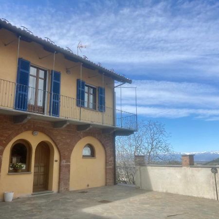 Da Emi - La Casetta In Piazza Monforte dʼAlba Zewnętrze zdjęcie