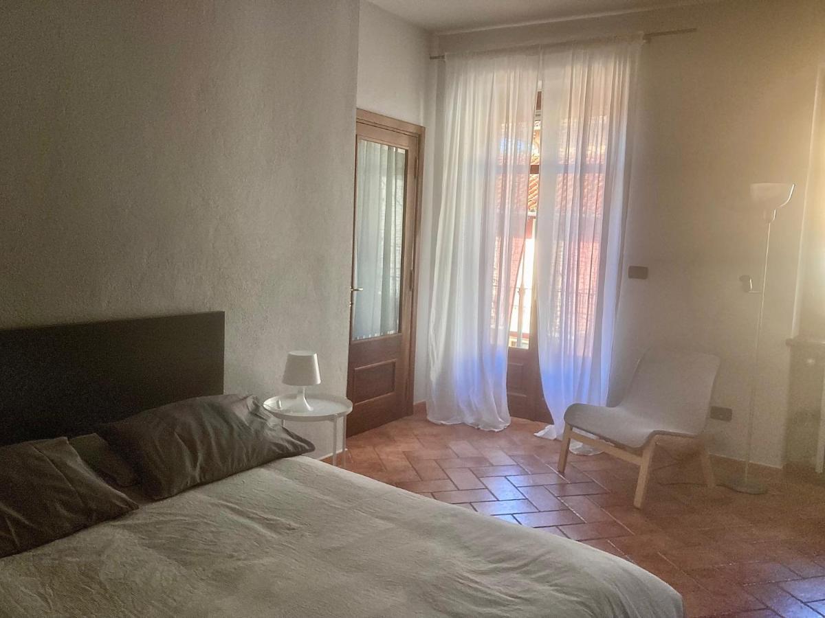 Da Emi - La Casetta In Piazza Monforte dʼAlba Zewnętrze zdjęcie